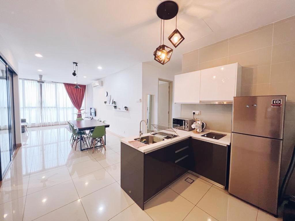 Connected Train 3 Bedrooms - Above Klgateway Mall 14 Kuala Lumpur Bagian luar foto